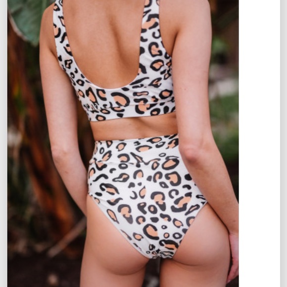 Leopard high waisted swimsuit - Picture 2 of 3